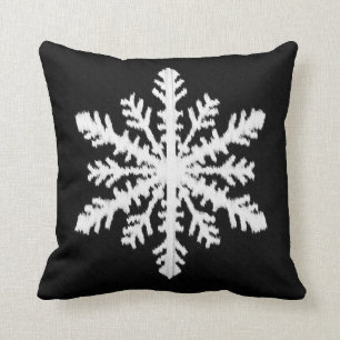 Coussin Flocon de neige d'Ikat - noir et blanc
