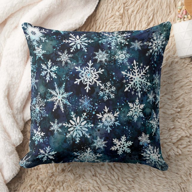 Coussin Flocons de neige bleu profond nuit magique d'hiver (Couverture)