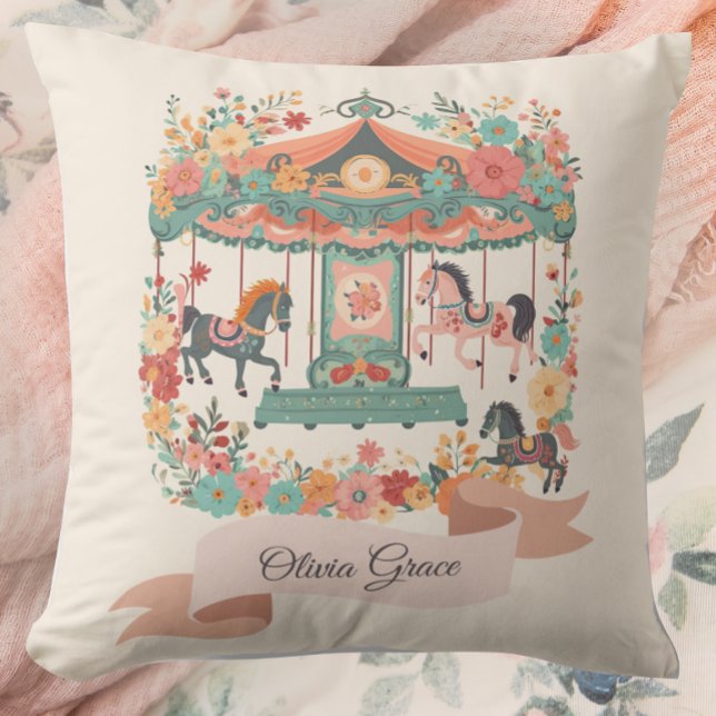Coussin Floral Carousel Horse Filles Personnalisées (Créateur téléchargé)