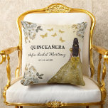 Coussin Floral Gold Princess Quinceanera Anniversaire<br><div class="desc">Ajoutez une touche d'élégance à votre célébration avec l'Oreiller Jeu Floral Gold Princess Quinceañera. Ce superbe coussin est orné d'un luxueux design doré, agrémenté de délicats accents floraux, qui capte la beauté et le raffinement d'une quinceañera à thème princesse. Parfait pour un objet décoratif ou un gardien attentionné, il apporte...</div>