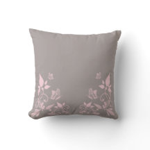 Coussin floral papillon rose