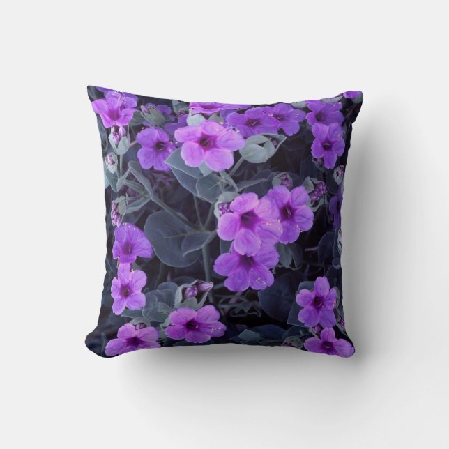 Coussin floral pourpre (Recto)