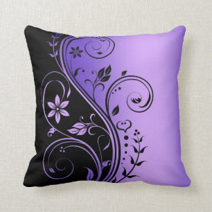Coussin floral pourpre élégant de noir de roulea