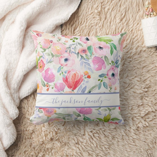 Coussin Flores blanches roses boho nom de famille script (Couverture)