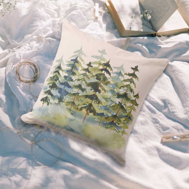 Coussin Forêt de pins verte brumeuse à l'aquarelle (In situ)