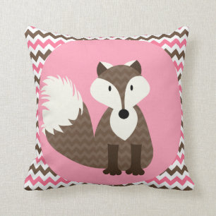 Coussin Fox Brown sur le carreau rose