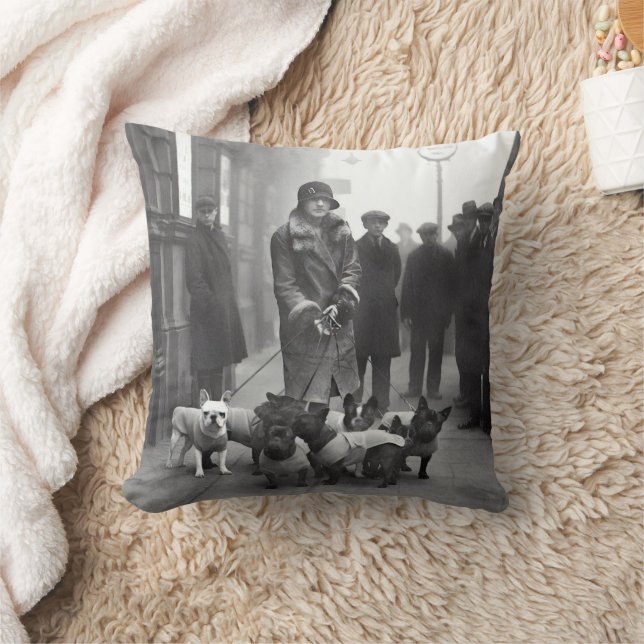 Coussin French Bulldogs Walker Gray/Black Throw Pillow (Couverture)