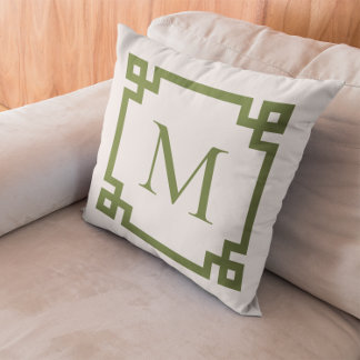 Coussin Frontière de clé grecque monogramme vert olive