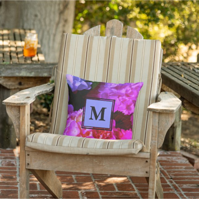 Coussin Fuchsia Pink Hydrangeas monogrammed (Chaise)