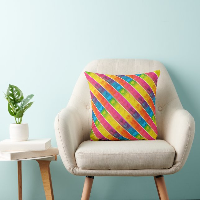 Coussin [Fun with Stripes] Motif #6c Cœurs arc-en-ciel 197 (Chaise)