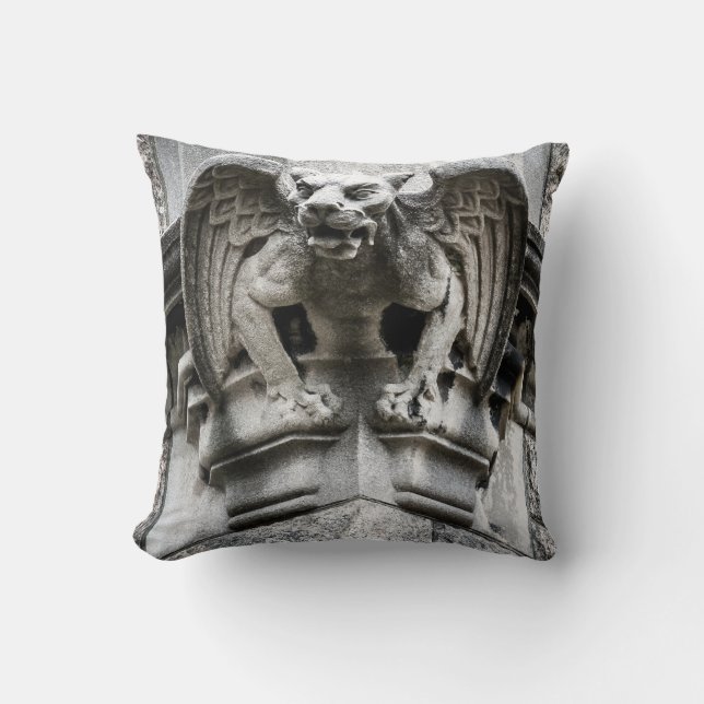 Coussin Gargoyle (Recto)