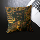 Coussin Geek Sortie carte circuit électronique orange PCB<br><div class="desc">PCB Circuit Board cadeaux pour les geeks ou cadeaux pour les nerds. En voici un pour l'Ordinateur Nerd ou Geek en chacun de nous. Geek Sortez votre Nerd avec cette carte circuit électronique PCB. Il s'agit d'une image de fond d'une carte de circuit imprimé ou d'une carte de circuit électronique....</div>
