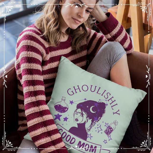 Coussin Ghoulishly Good Maman (Ghoulishly Good Mom Cover from The Beekeeper Store)