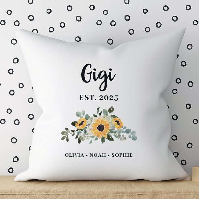 Coussin Gigi | Jolie tournesol rustique et noms (A pretty, elegant floral pillow for your Gigi)