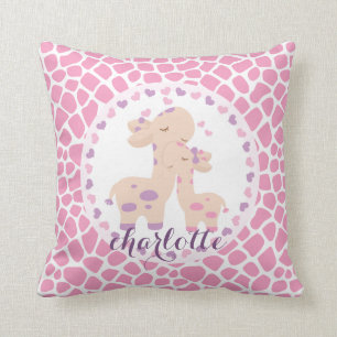 Coussin Girafe rose douce de bébé personnalisée