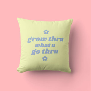 Coussin Girl Pastel Jaune mignon Slogan de croissance rétr