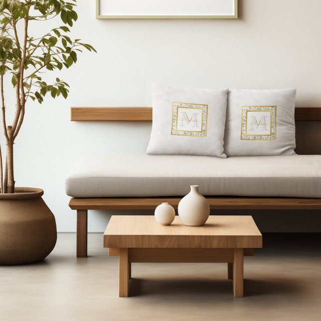 Coussin Girls Faux Marbre Blanc Marbre Or Monogramme (Créateur téléchargé)