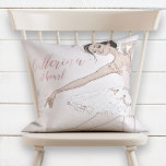 Coussin Glam Ballerina au coeur Citation rose pâle Parties<br><div class="desc">Joli coussin pour un danseur,  ce design présente une belle ballerine de parties scintillant de glam avec la citation "Ballerina au coeur" dans la typographie de script ruban rose brillant. Copyright Anastasia Designs,  tous droits réservés.</div>