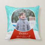 Coussin Globe des neiges - Photo de vacances Jeu d'oreille<br><div class="desc">Secouez-le cette saison des Fêtes avec cet Oreiller photo personnalisable Snow Globe Holiday! Le design comporte un globe de neige assis dans une scène si parfaite qu'il est généralement vu seulement dans un globe de neige. Le globe a une base rouge et une boule prête pour votre photo préférée. Remplacez...</div>