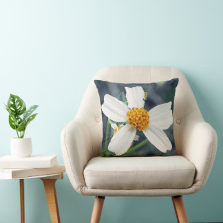 Coussin Glorifie la mauvaise herbe.