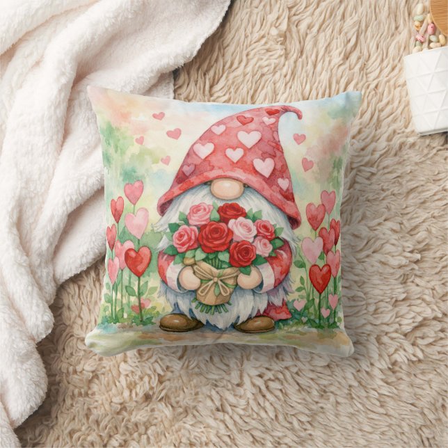 Coussin Gnome de la Saint-Valentin avec des roses rouges (Couverture)