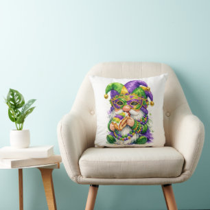 Coussin Gnome de Mardi Gras mangeant une galette des rois