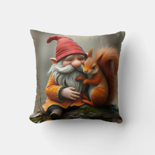 Coussin Gnome et écureuil fantaisistes en interaction