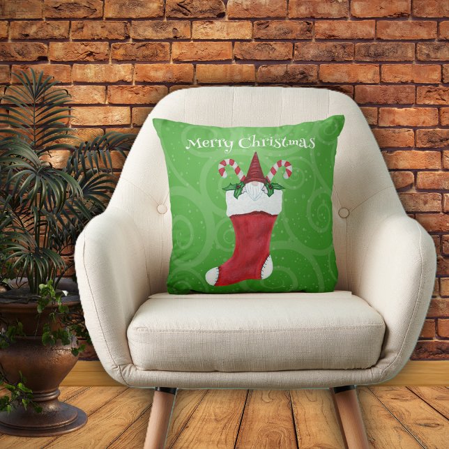 Coussin Gnome hérissée à Noël Stocking Green Swirls (Little gnome with white beard in red Christmas Stocking candy canes green swirled throw pillow.)