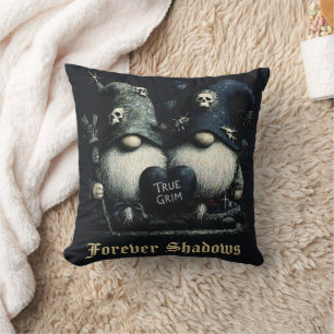 Coussin Gnomes Gothiques "True Grim" avec "Forever Shadows