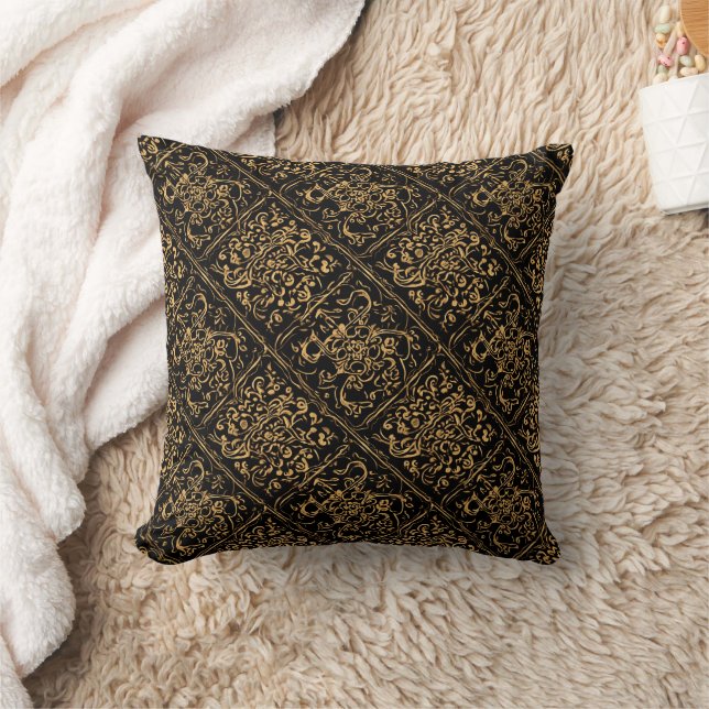 Coussin Gold Ornamental Baroque Pattern On Black (Couverture)