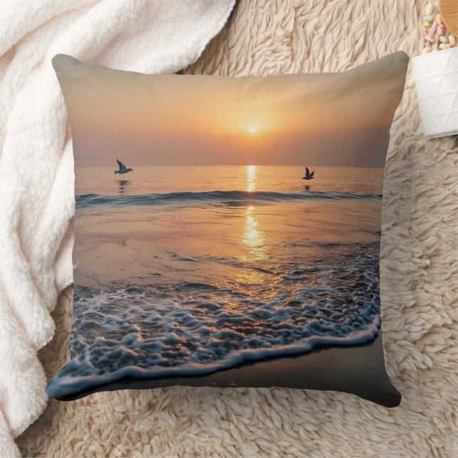 Coussin Golden Sunset Ocean Waves with Birds (Couverture)