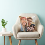 Coussin Good Vibes Couple Photo<br><div class="desc">Adorable photo "bonnes vibes" design jetez oreiller pour les couples. Vous pouvez ajouter deux photos différentes au coussin,  vous donnant deux regards.</div>