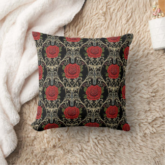 Coussin Gothic Roses Pattern 