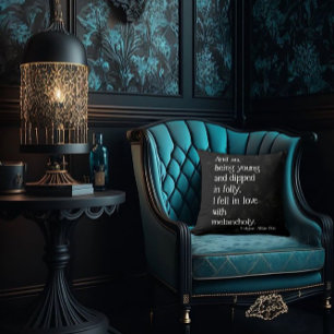 Coussin Gothique Rose mort et citation Poe Lancer l'oreill