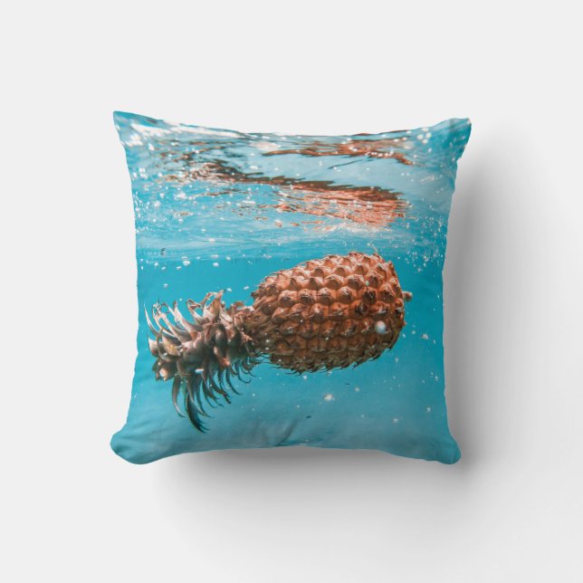Coussin gouttelettes d'eau sur plante brun (Recto)