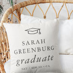 Coussin Graduate Moderne Minimaliste Simple Chic Graduatio<br><div class="desc">Design est composé de typographie serif sur un arrière - plan simple. Disponible ici : http://www.zazzle.com/store/selectpartysupplies</div>