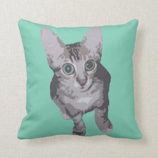 Coussin Grand chaton mignon de yeux