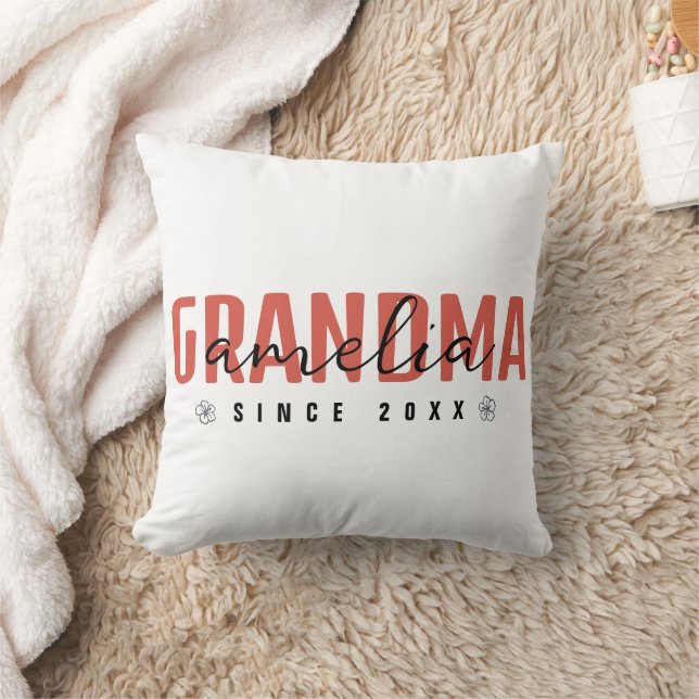 Coussin Grandma Since 20XX Modern, Clean Contemporary (Couverture)