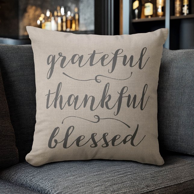 Coussin Grateful Thankful Blessé Script rustique - chevron (Grateful Thankful Blessed Pillow)