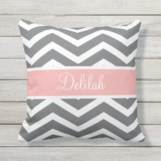 Coussin Gray Grey Peach Chevron Nom personnalisé