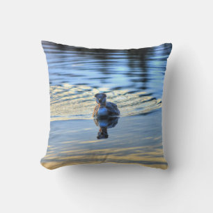 Coussin Grebe à cou rouge pour les amateurs de faune et d'