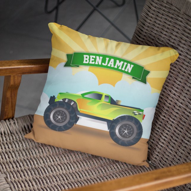 Coussin Green Monster Truck Personalized Name Kids Room (Créateur téléchargé)