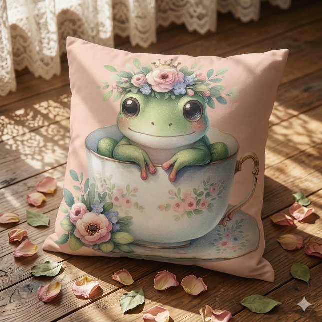 Coussin Grenouille lunaire en Teacup Floral (Whimsical Frog in Floral Teacup Throw Pillow Mockup B)