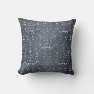 Coussin Gris argenté profond pewter à motif damassé floral