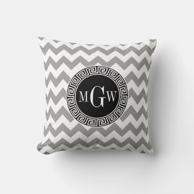 Coussin Gris Blanc Chevron Noir Clé Grecque 3 Monogramme (Recto)