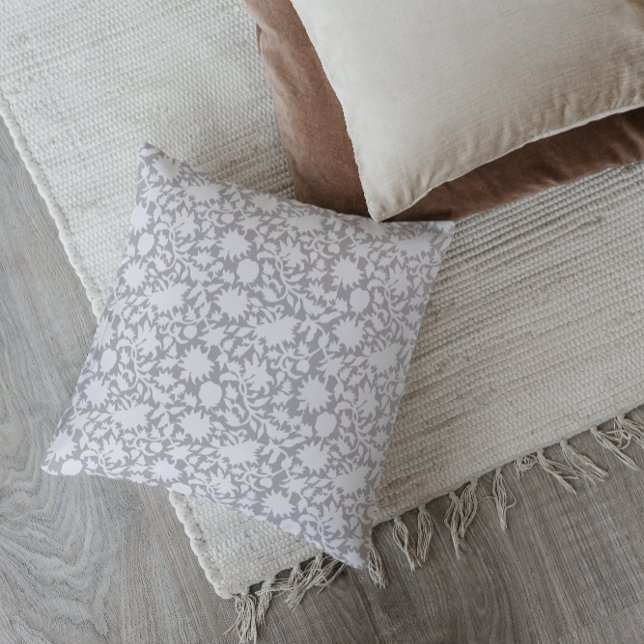 Coussin gris clair inspiré par le blocus indien (Créateur téléchargé)