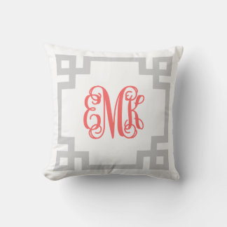 Coussin Gris et corail grec clé de script Monogramme
