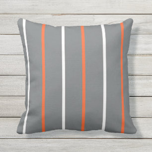 Coussin Gris et Orange mince bandes verticales 