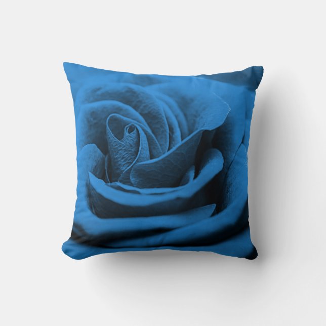 Coussin Gros plan rose bleue rouge, macro beauté. (Recto)