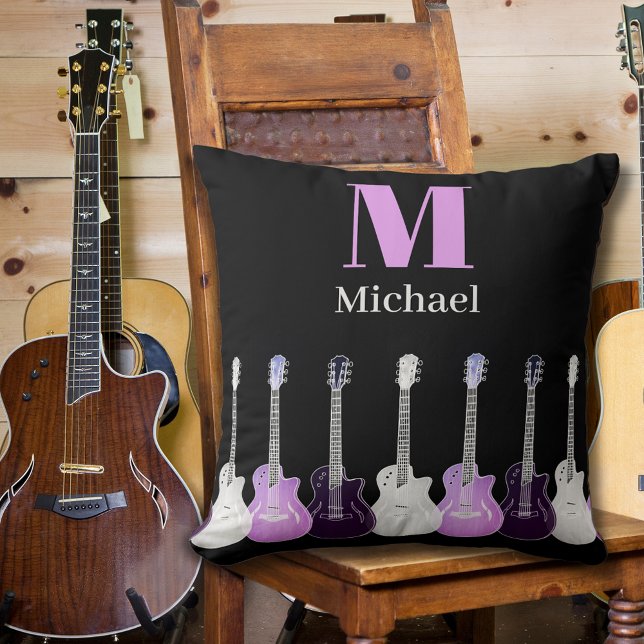 Coussin Guitare électrique rose et monogramme noir (Electric guitar pink and black monogram pillow for guitarists musicians guitar music teachers )